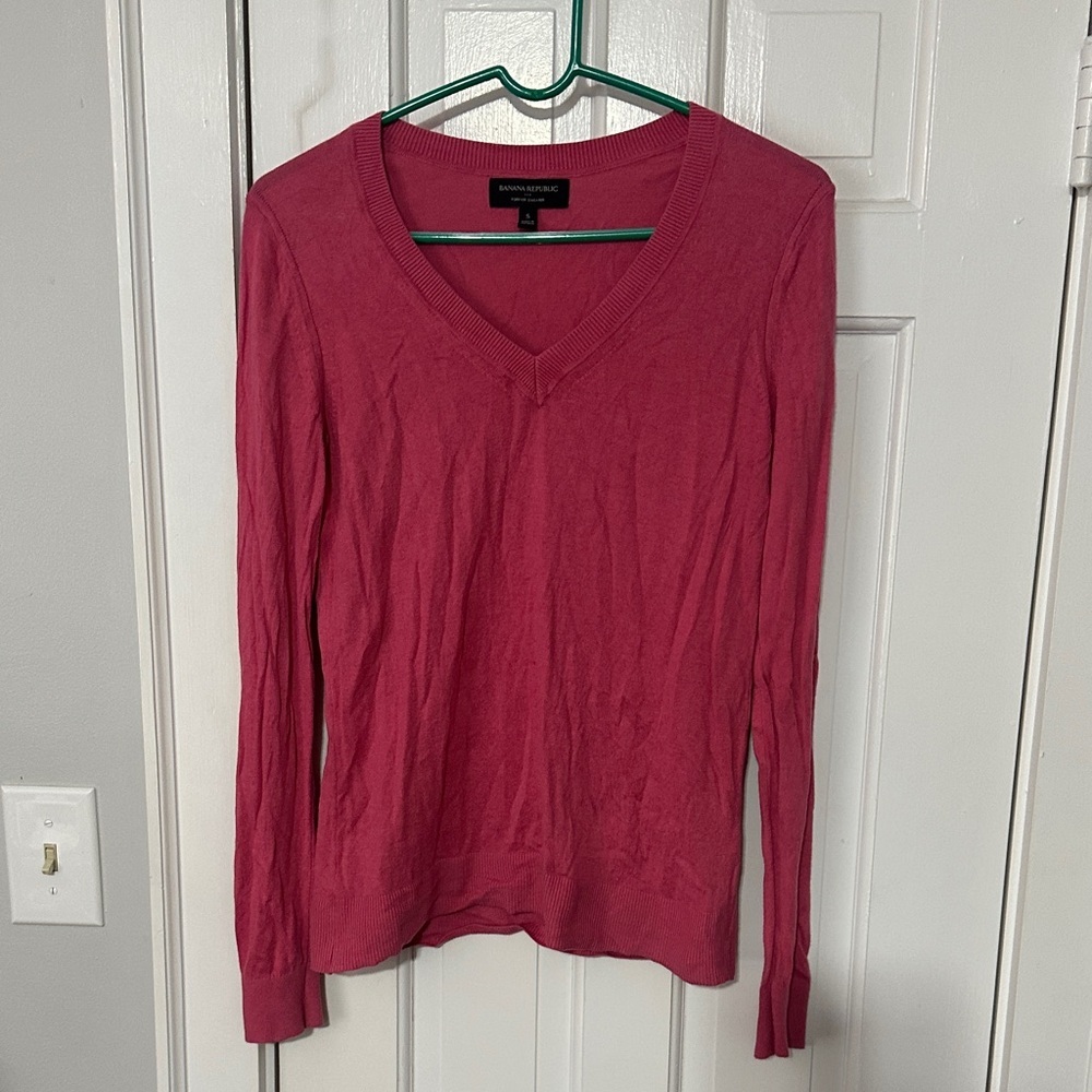 Banana Republic c-neck rayon blend sweater size small